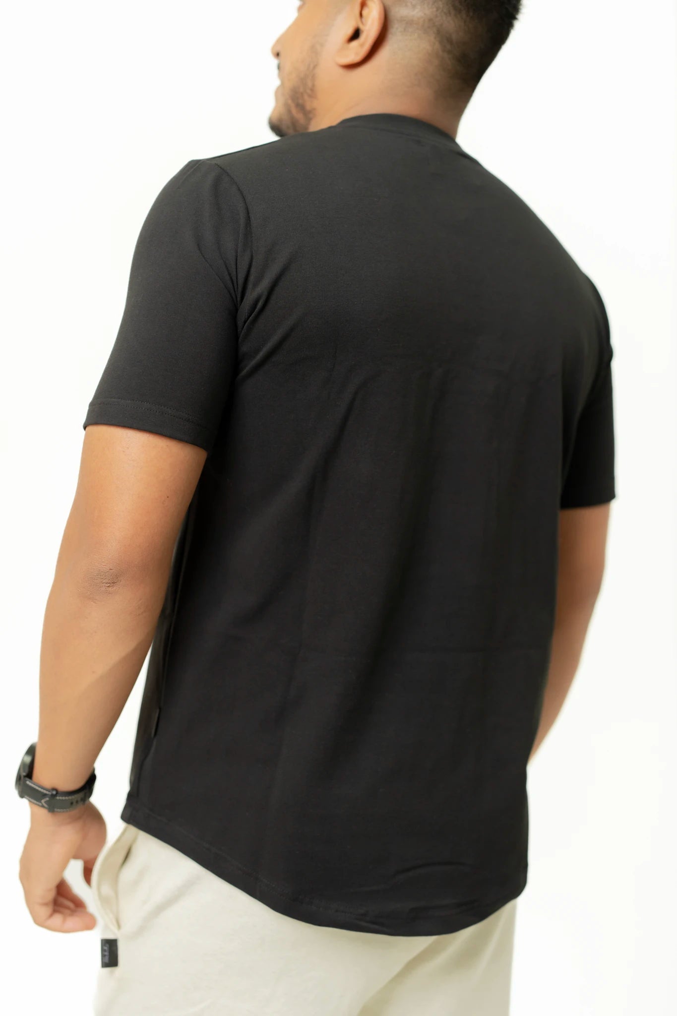 Habito Crew neck curved Bottom T Shirt black Mens back