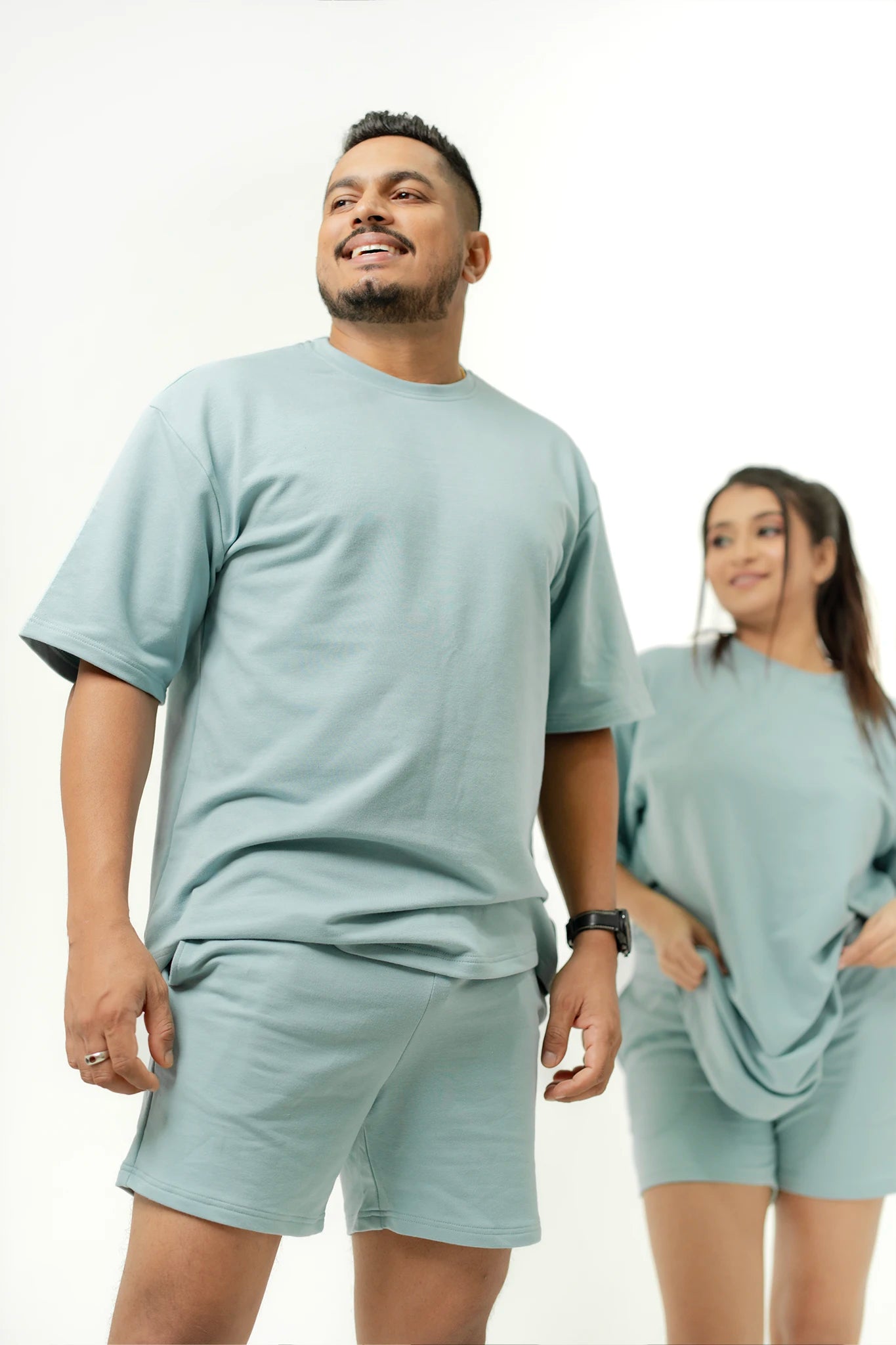 Habito Over size Tee Teal Mens Front Closeup