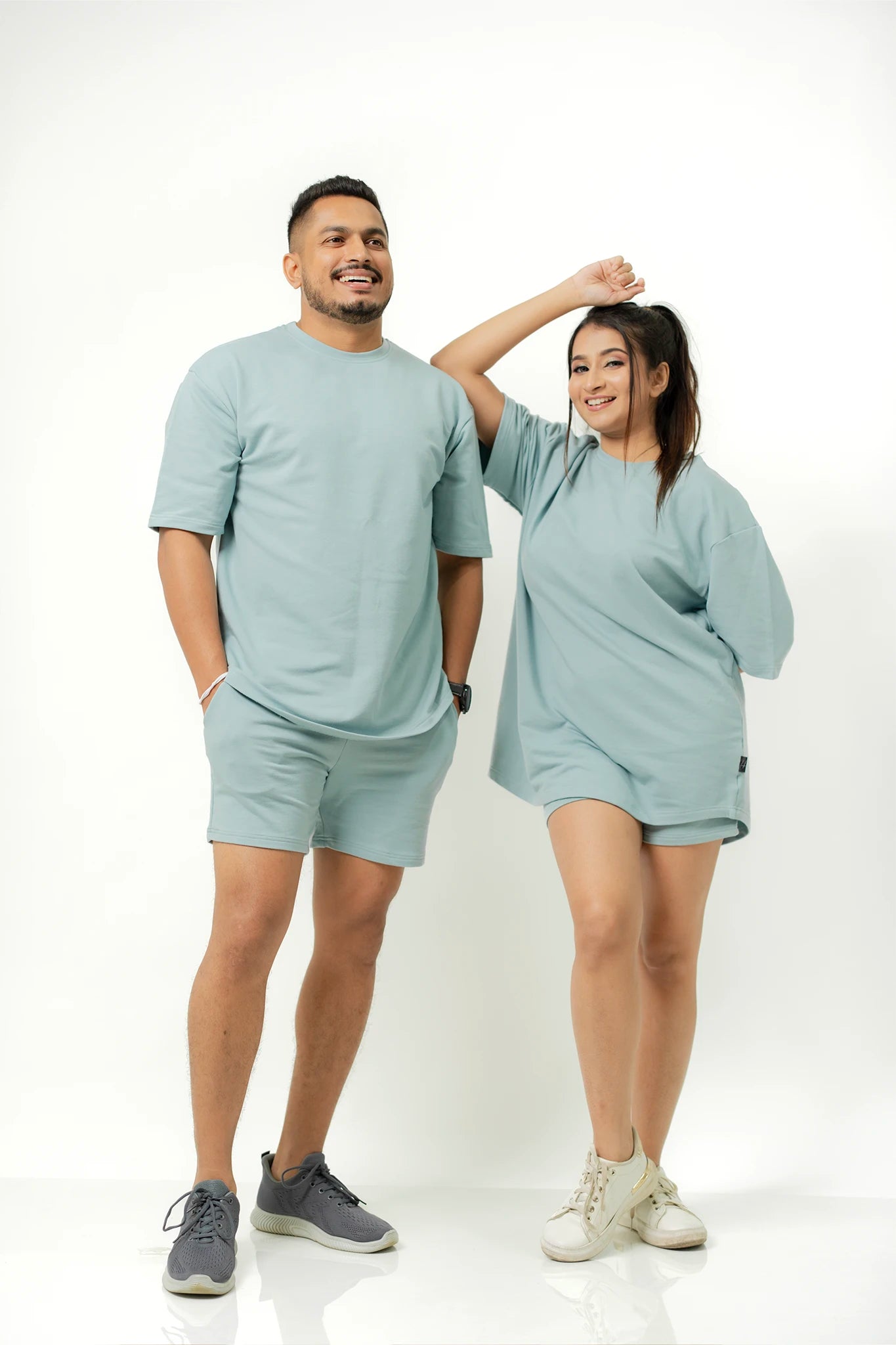 Habito Over size Tee Teal Couple Front Full